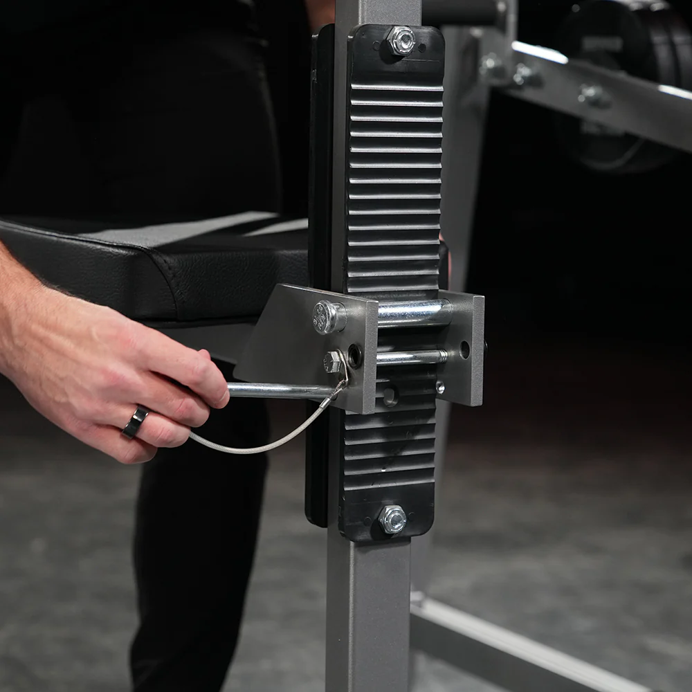 Hammer Strength Plate-Loaded 4 Way Neck - Image 15
