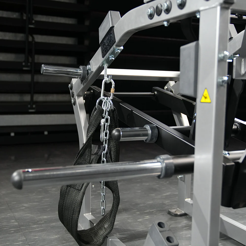 Hammer Strength Plate-Loaded Belt Squat - Image 18