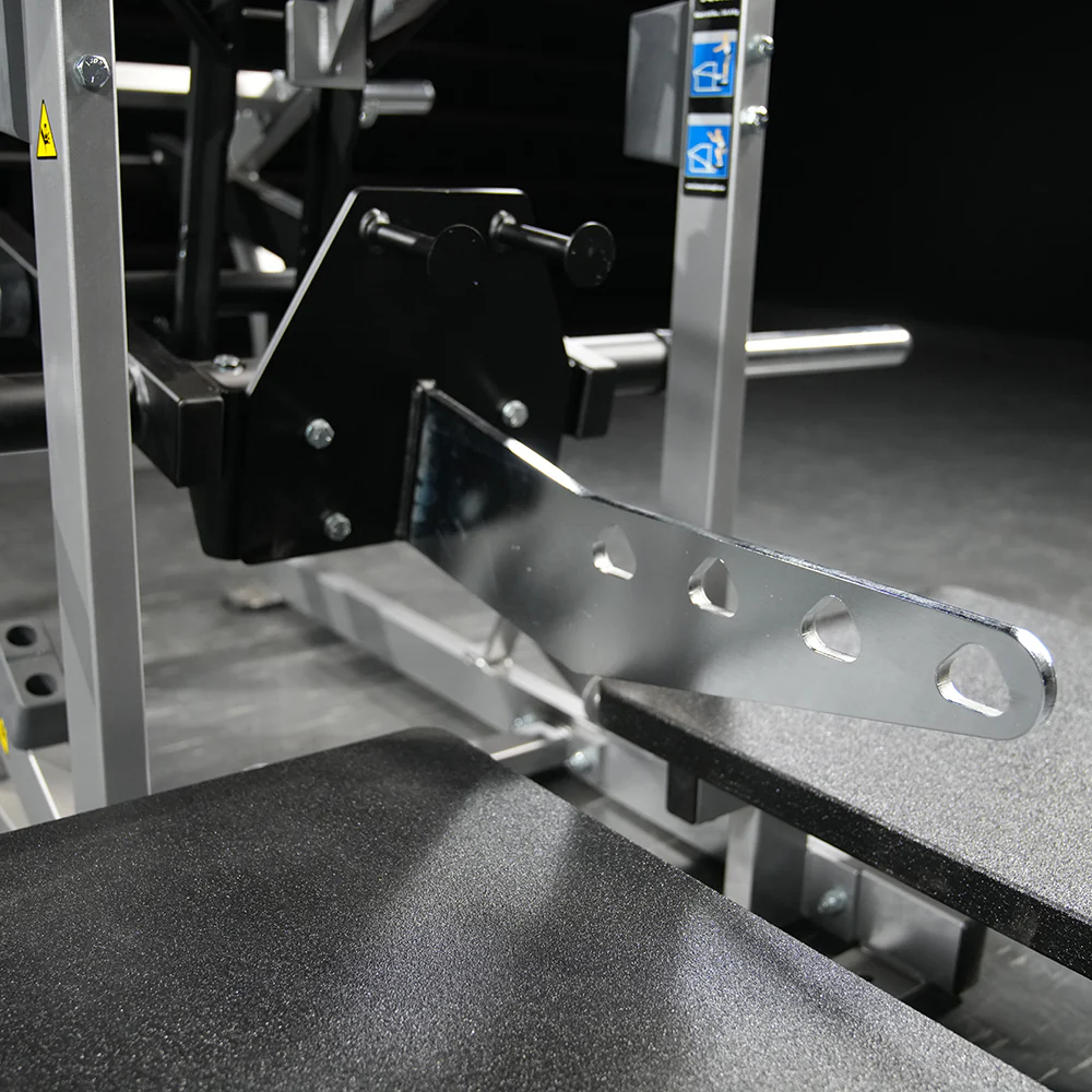 Hammer Strength Plate-Loaded Belt Squat - Image 20