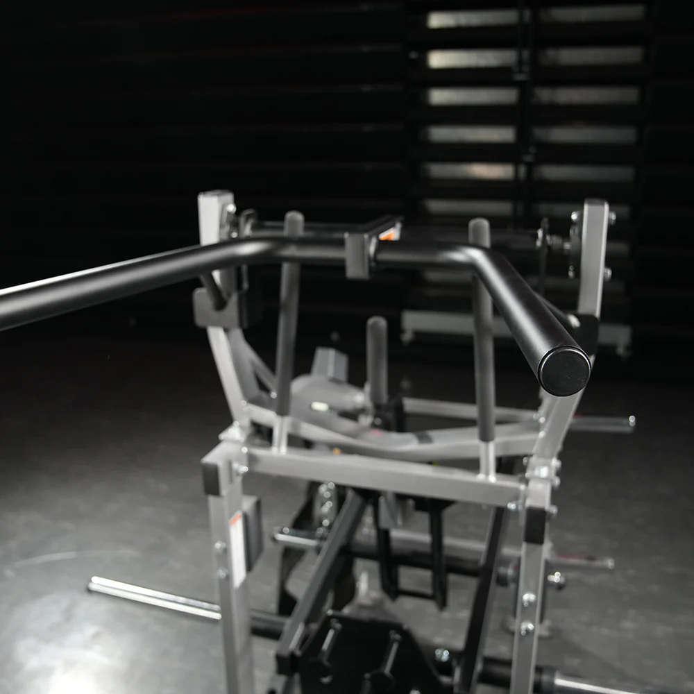Hammer Strength Plate-Loaded Belt Squat - Image 23