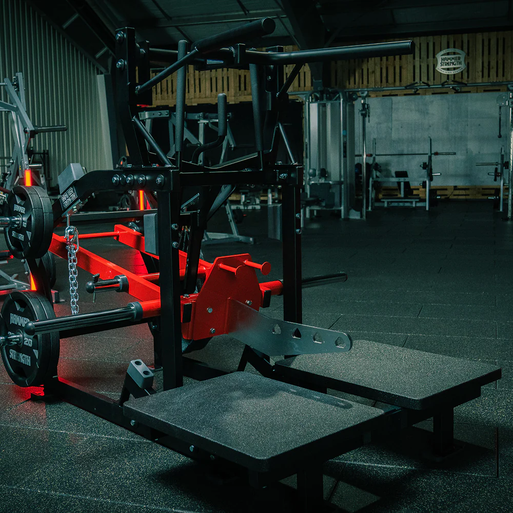 Hammer Strength Plate-Loaded Belt Squat - Image 26