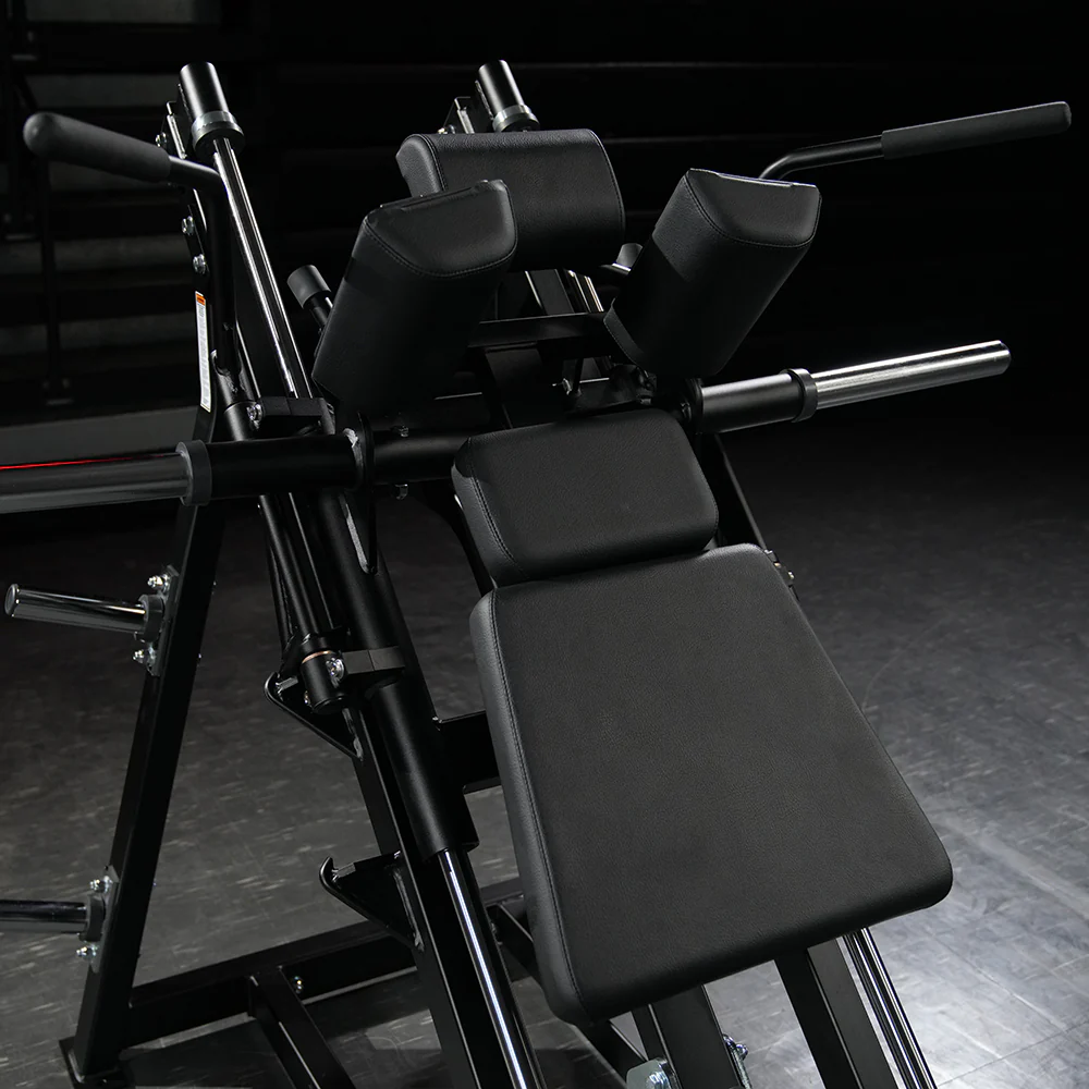 Hammer Strength Plate-Loaded Hack Squat - Image 12