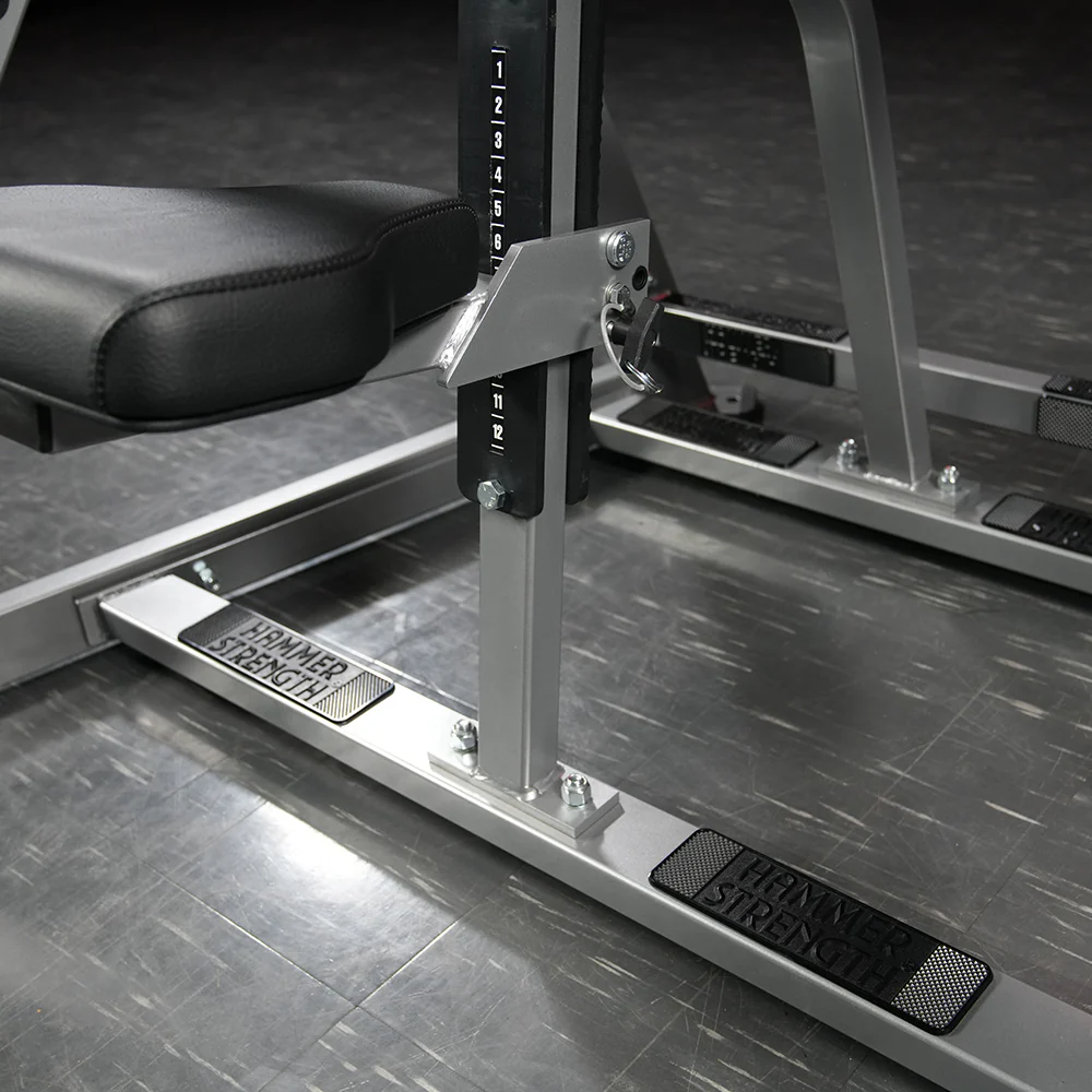 Hammer Strength Plate-Loaded Iso-Lateral D.Y. Row - Image 17