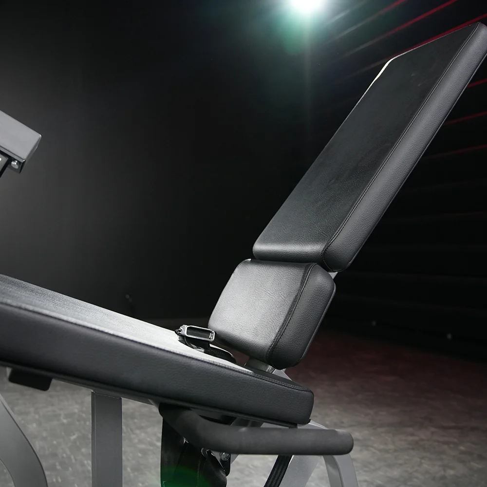 Hammer Strength Plate-Loaded Iso-Lateral Leg Extension - Image 11