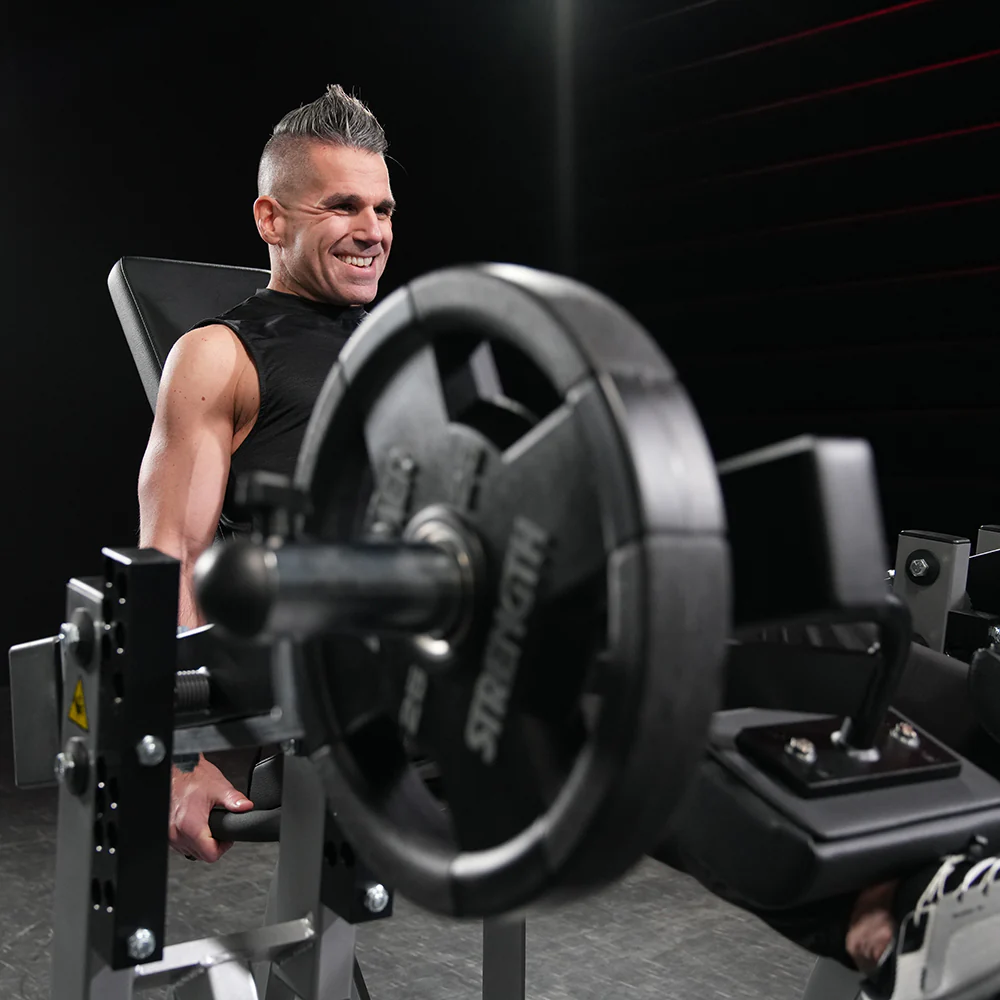 Hammer Strength Plate-Loaded Iso-Lateral Leg Extension - Image 7