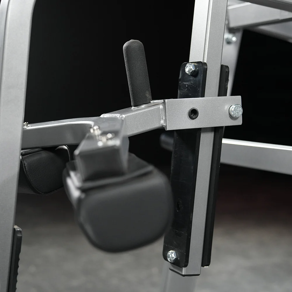 Hammer Strength Plate-Loaded Iso-Lateral Wide Pulldown - Image 3