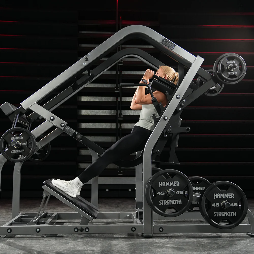 Hammer Strength Plate Loaded Pendulum-X Squat - Image 5