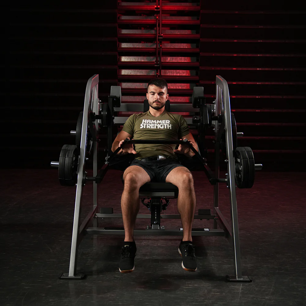 Hammer Strength Plate-Loaded Pullover - Image 3