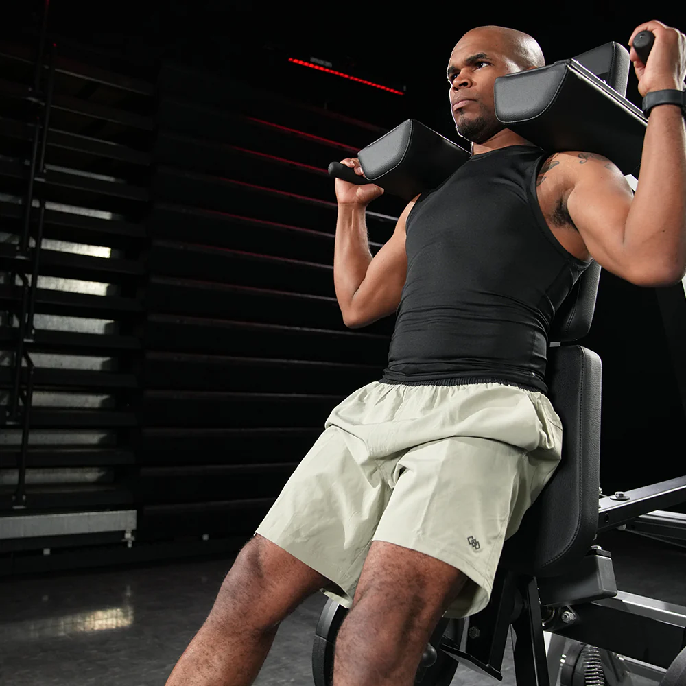 Hammer Strength Plate-Loaded V-Squat - Image 3
