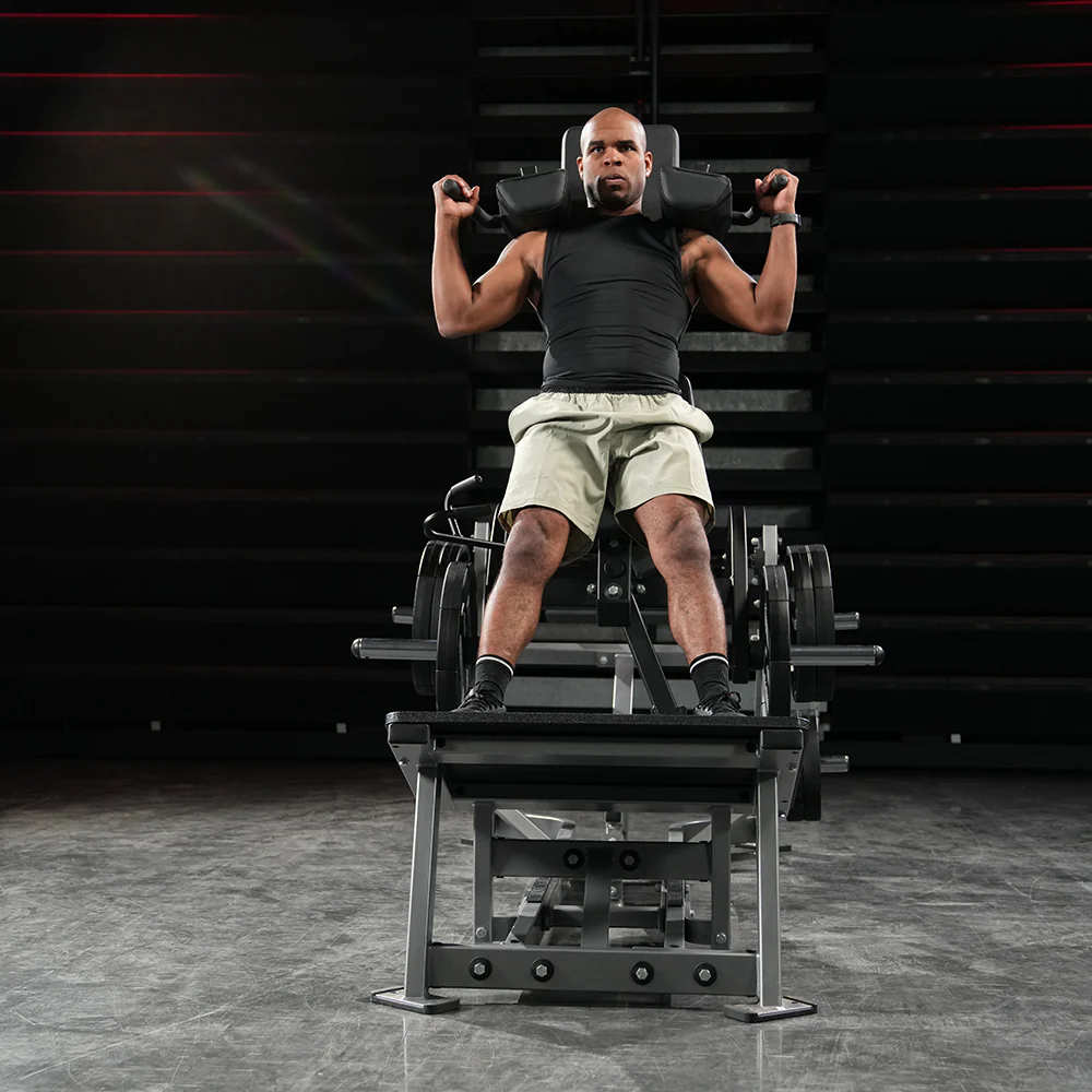 Hammer Strength Plate-Loaded V-Squat - Image 5